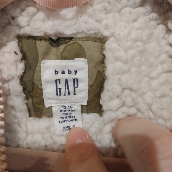 Gap Baby Camo Pink Stars Sherpa Jacket 12-18 mos - Picture 5 of 6
